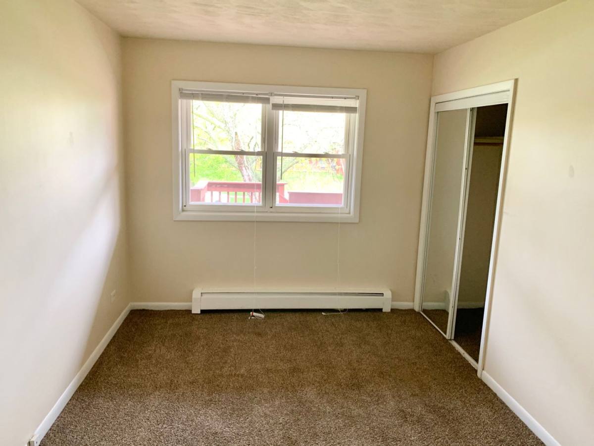 Apartment for rent at 410-440 W Palatine Rd, Palatine, IL 60067