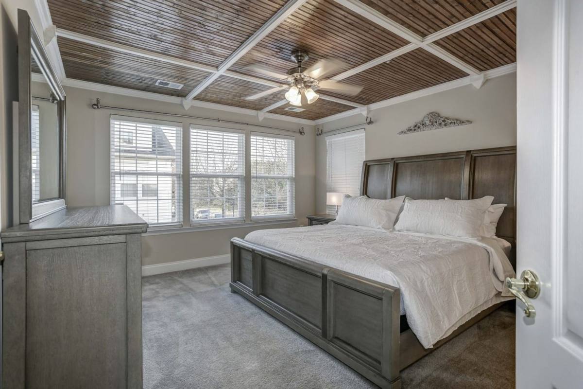 Townhouse for rent at 20345 Notting Hill Way, Germantown, MD 20876