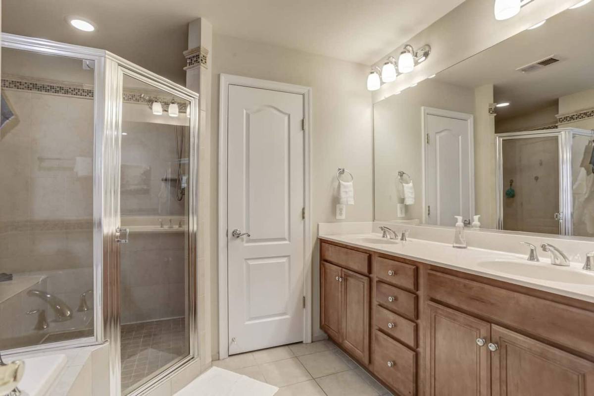 Townhouse for rent at 20345 Notting Hill Way, Germantown, MD 20876