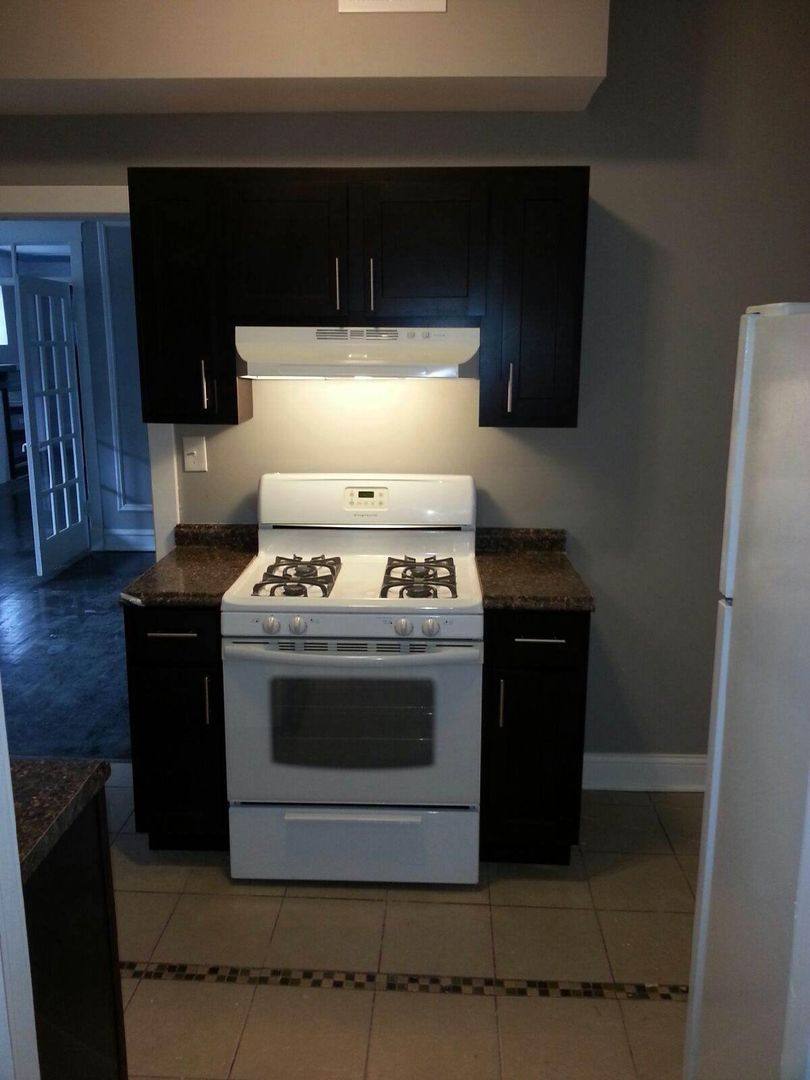 Apartment for rent at 5039 S Champlain Ave, Chicago, IL 60615