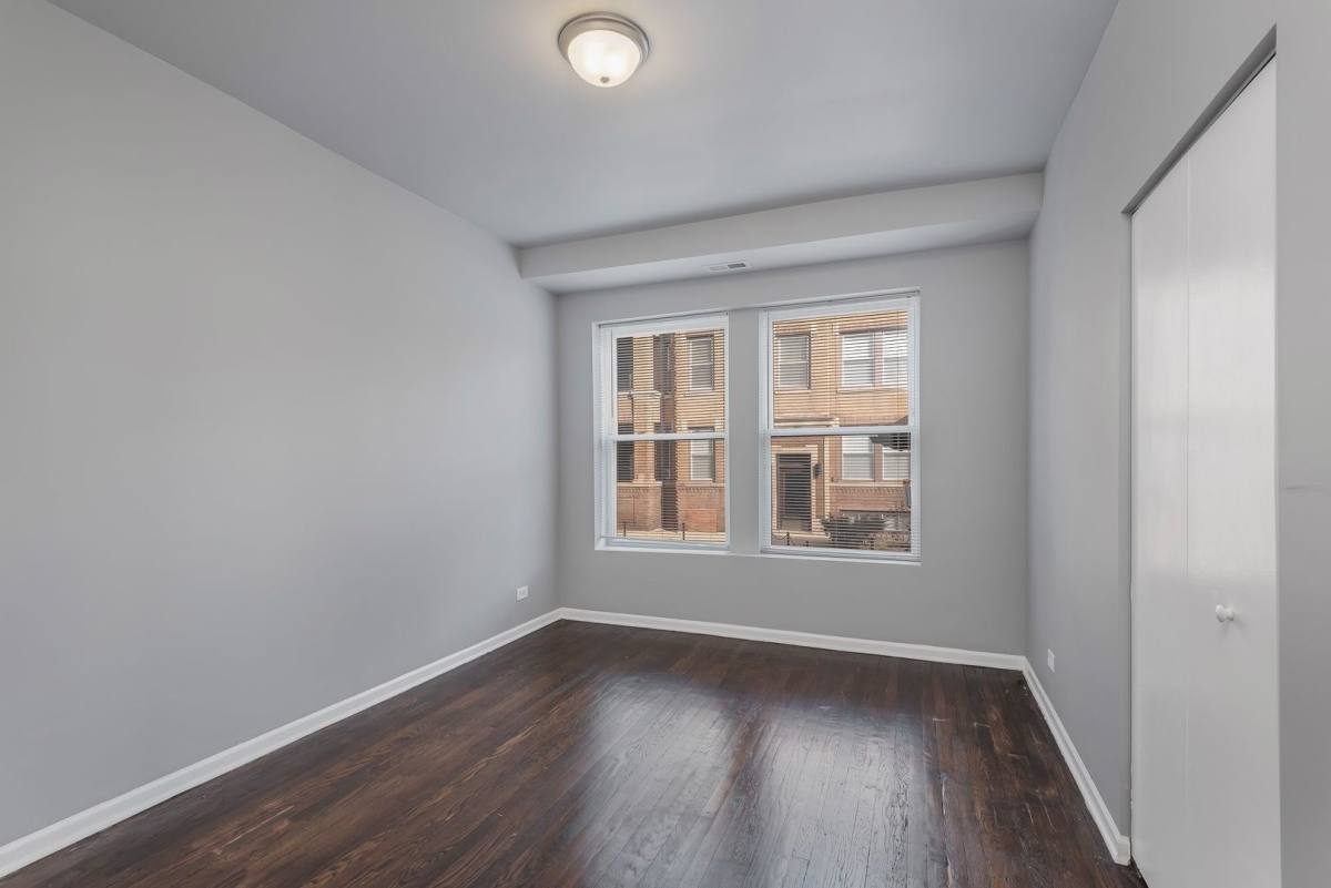 Apartment for rent at 5838 S Michigan Ave, Chicago, IL 60637
