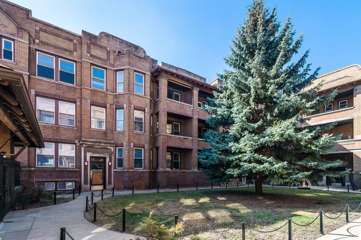 Apartment for rent at 5838 S Michigan Ave, Chicago, IL 60637