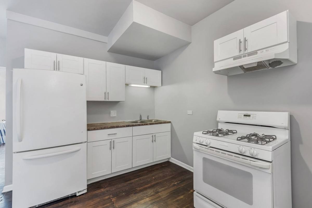 Apartment for rent at 5838 S Michigan Ave, Chicago, IL 60637