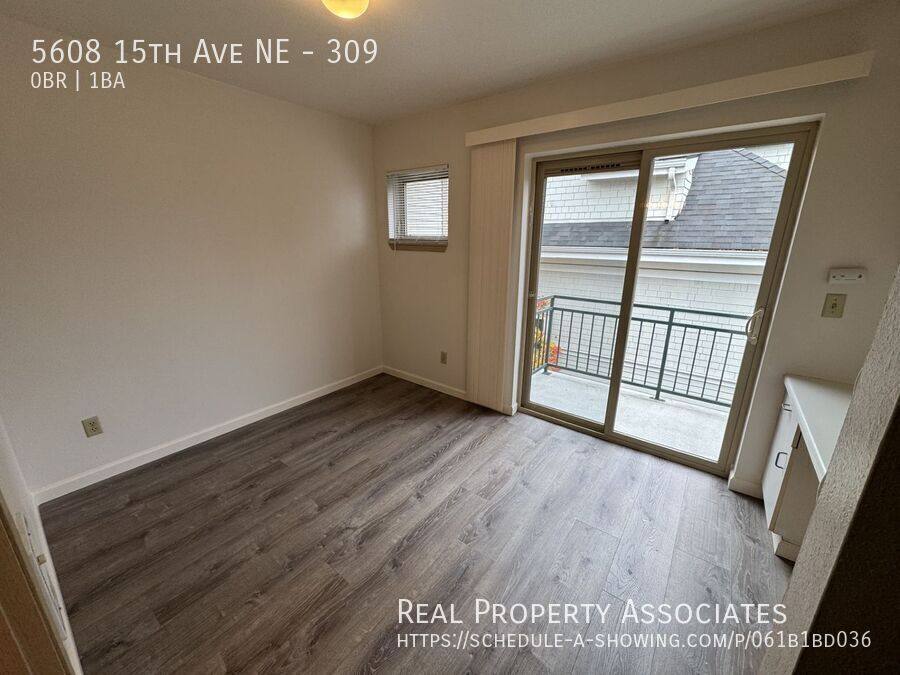 Apartment for rent at 5608 15th Ave NE #309, Seattle, WA 98105