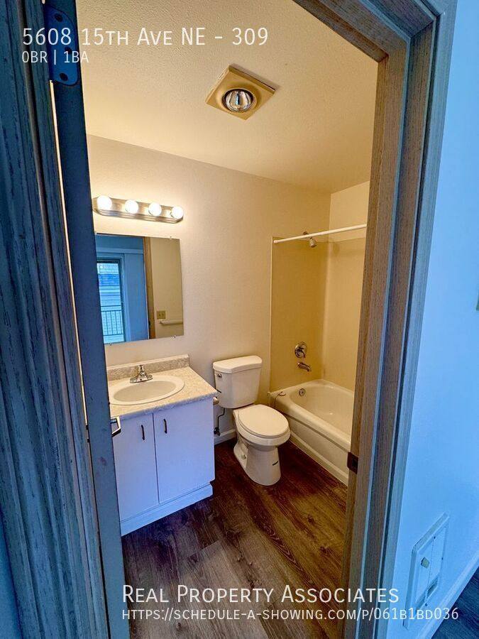 Apartment for rent at 5608 15th Ave NE #309, Seattle, WA 98105