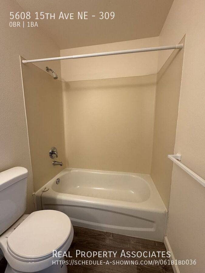 Apartment for rent at 5608 15th Ave NE #309, Seattle, WA 98105