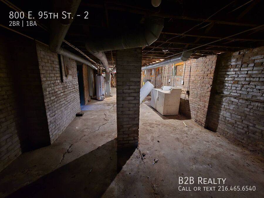 Apartment for rent at 800 E 95th St #2, Cleveland, OH 44108