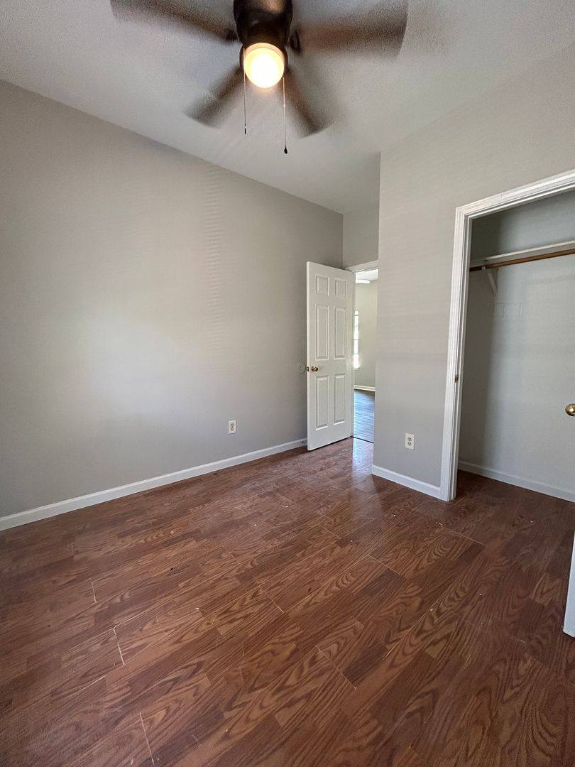 House for rent at 433 Evans St, Wilmington, NC 28405