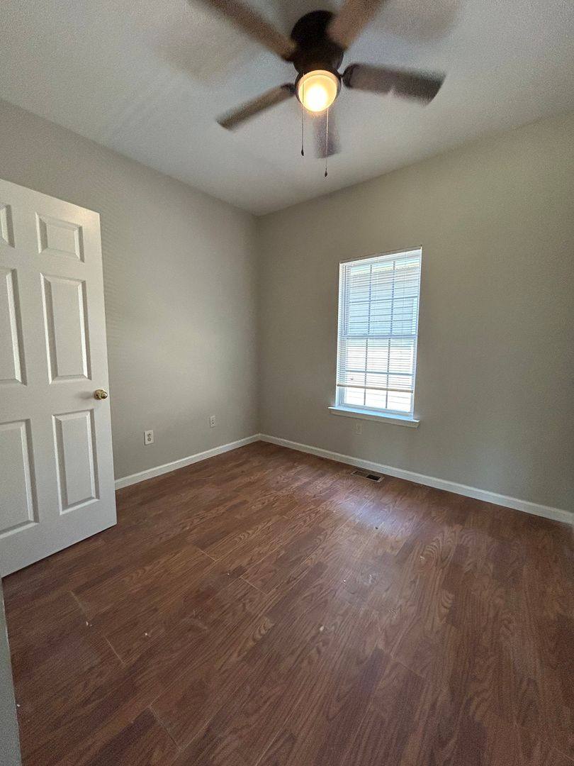 House for rent at 433 Evans St, Wilmington, NC 28405