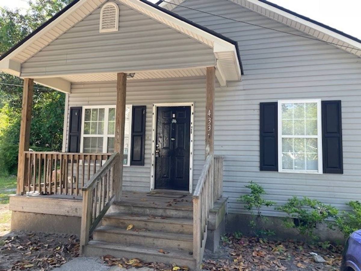 House for rent at 433 Evans St, Wilmington, NC 28405