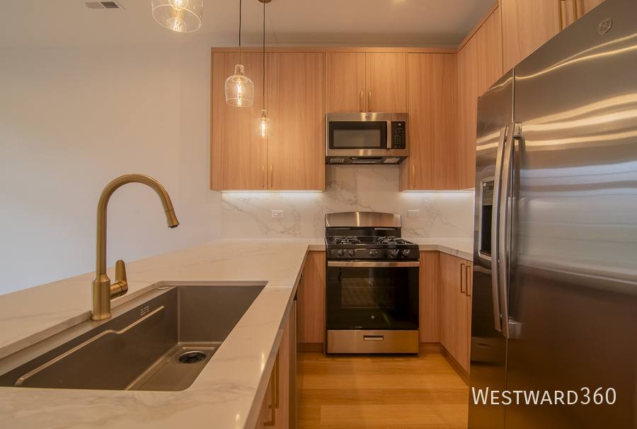 Apartment for rent at 2046 W Washington Blvd #3, Chicago, IL 60612