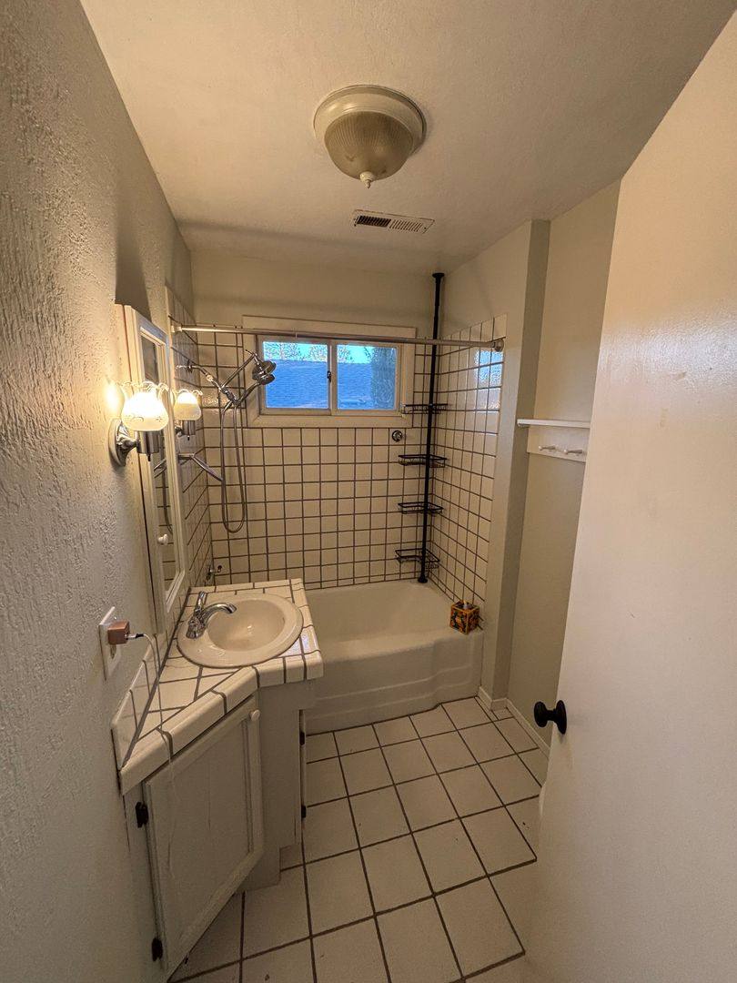 House for rent at 560 Landis Circle, Auburn, CA 95603