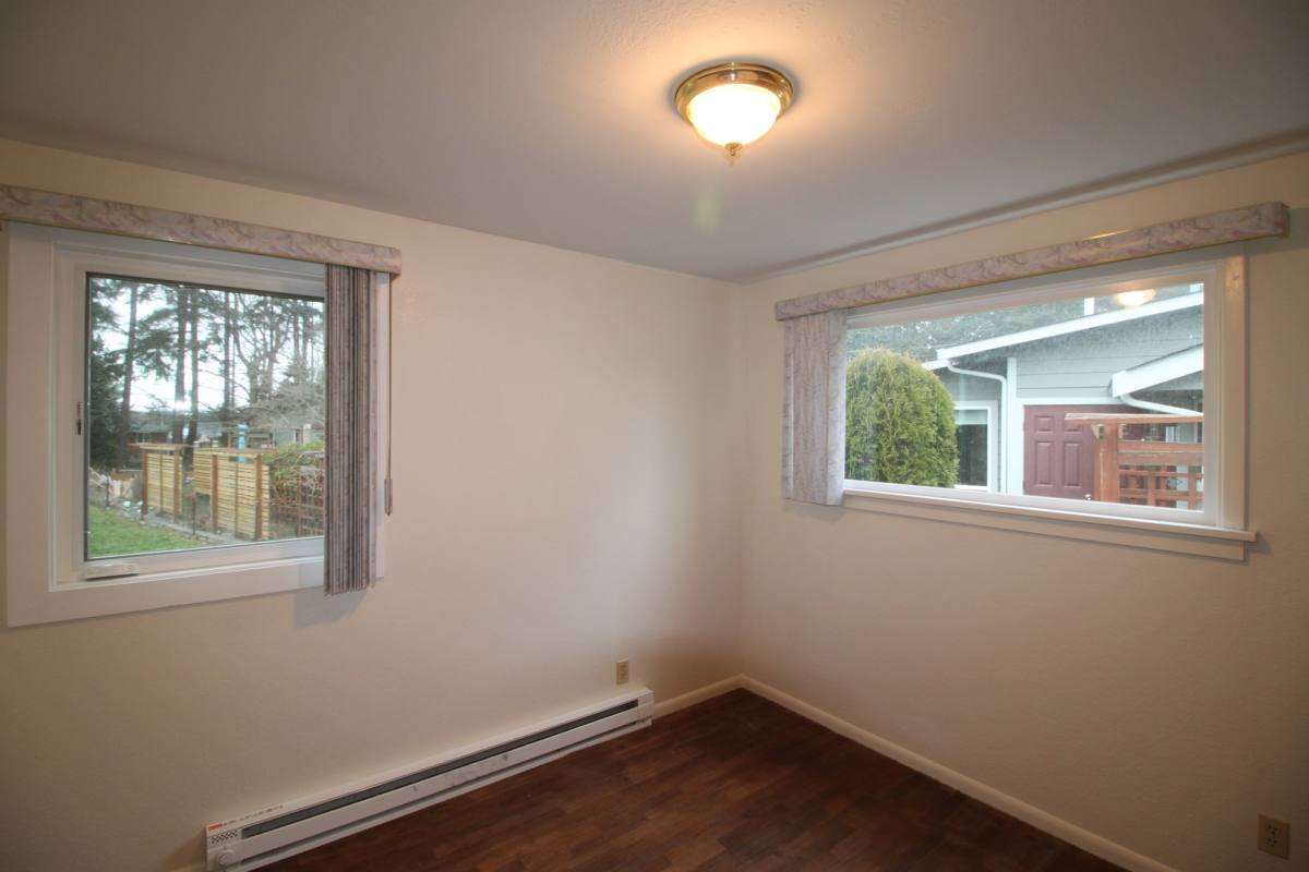 House for rent at 441 NE Regatta Dr, Oak Harbor, WA 98277