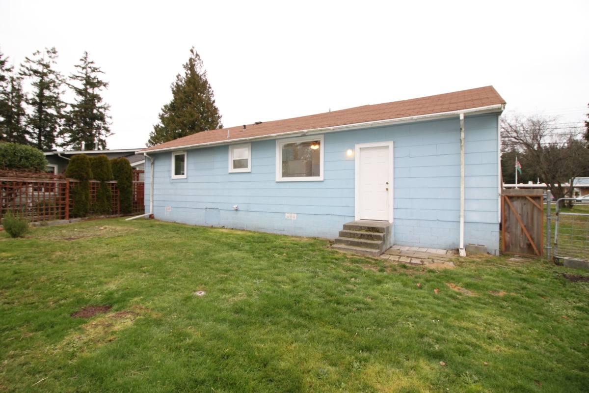 House for rent at 441 NE Regatta Dr, Oak Harbor, WA 98277