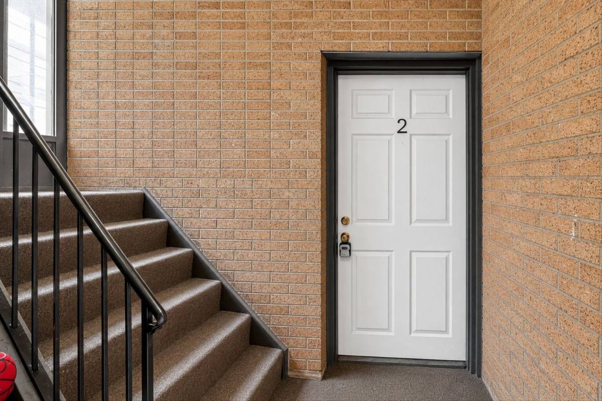 Apartment for rent at 18963 Hilliard Blvd, Rocky River, OH 44116