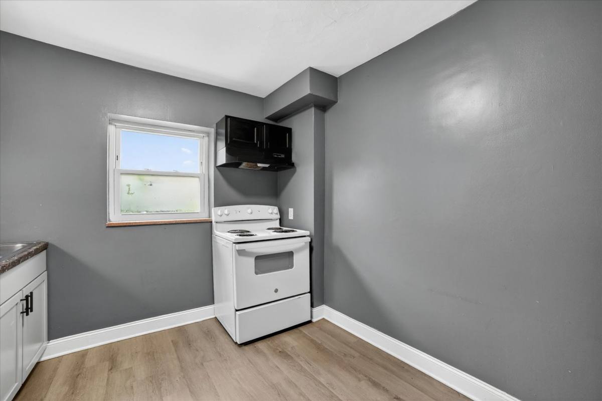 Apartment for rent at 18963 Hilliard Blvd, Rocky River, OH 44116