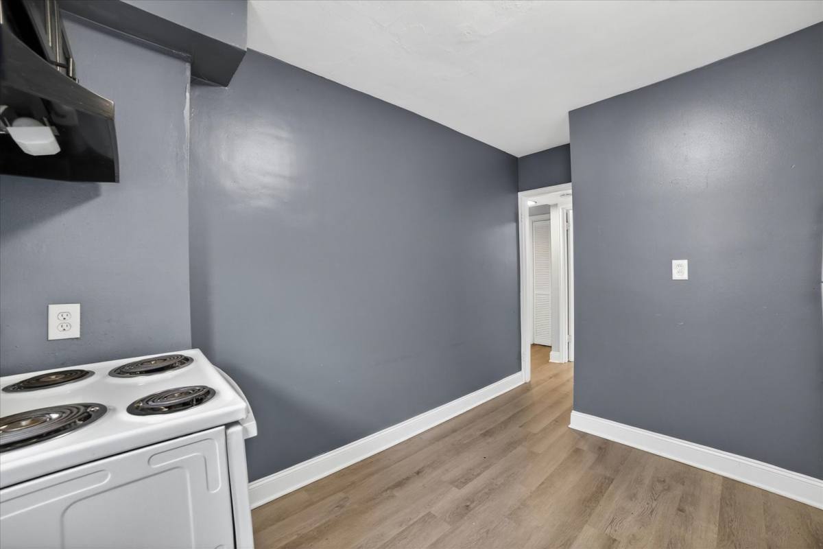 Apartment for rent at 18963 Hilliard Blvd, Rocky River, OH 44116