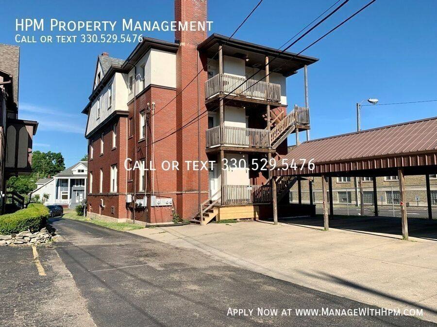 Apartment for rent at 1348 Cleveland Ave NW #3, Canton, OH 44703