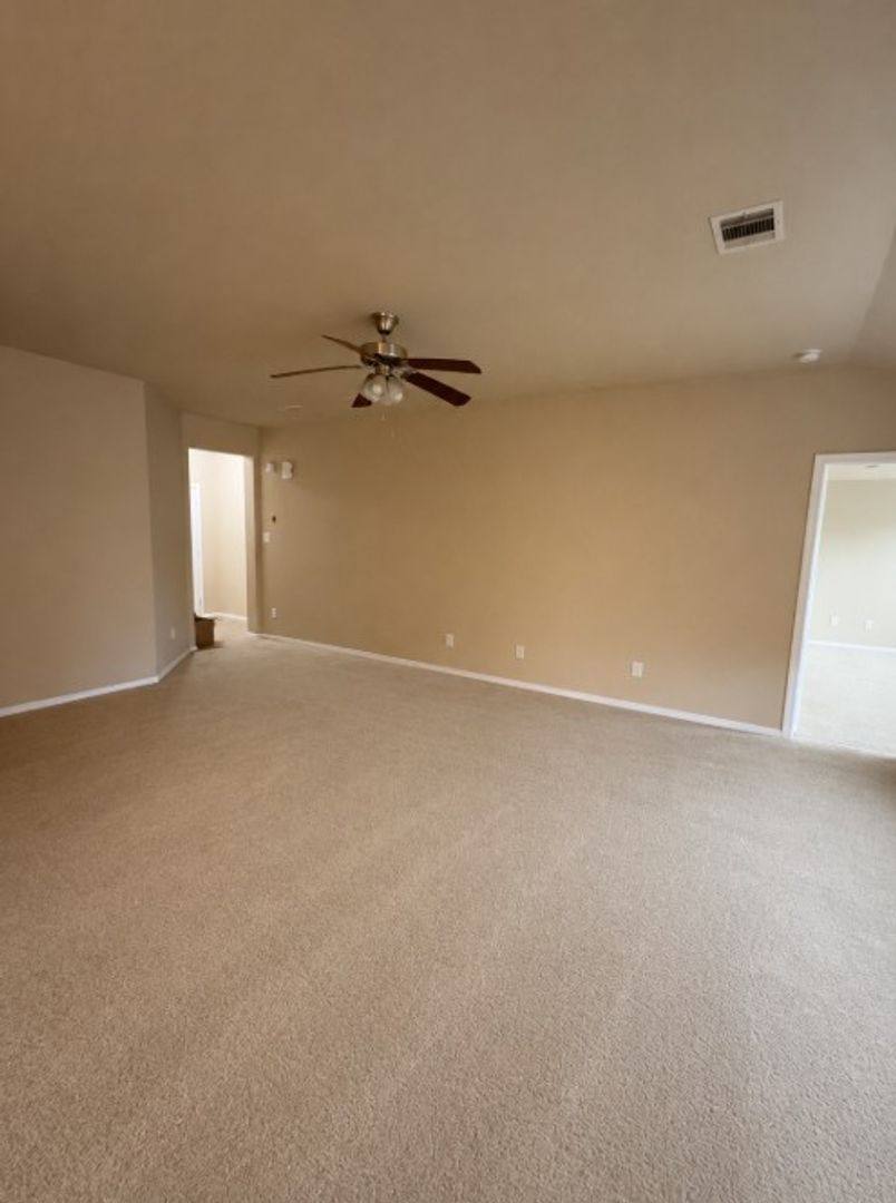 House for rent at 811 Lovebug Lane, Conroe, TX 77301