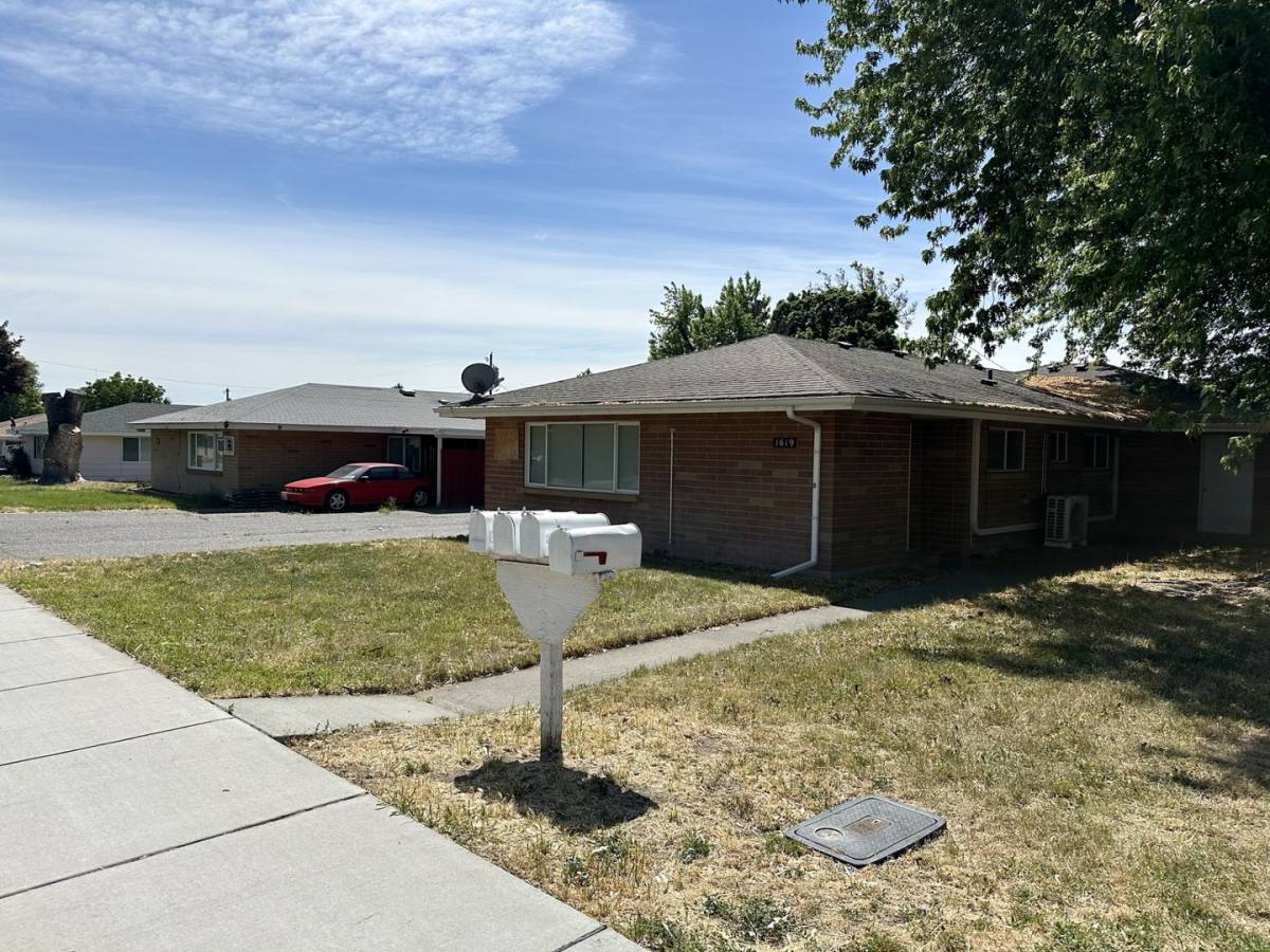 Apartment for rent at 1619 W 5th Ave, Kennewick, WA 99336
