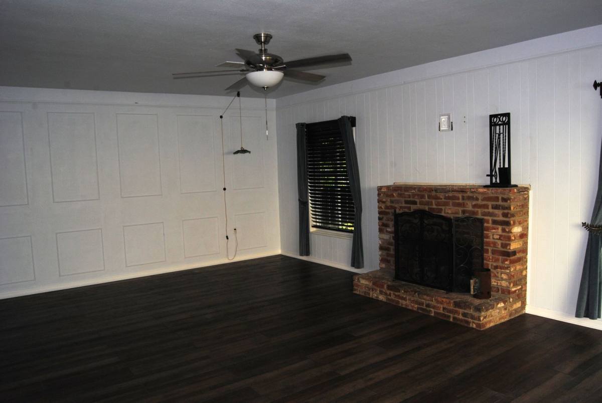 House for rent at 114 Flower St, Bakersfield, CA 93305