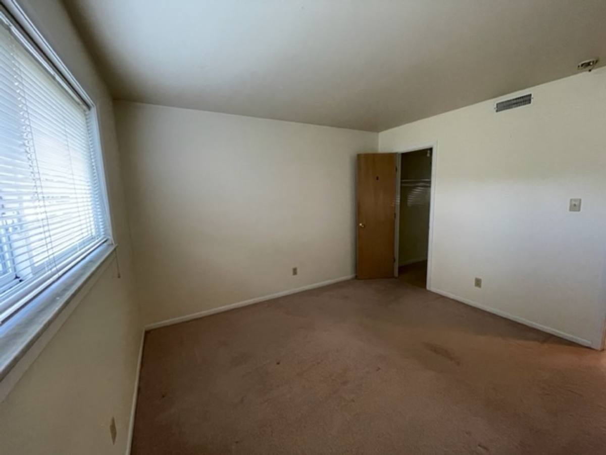Apartment for rent at 9500 W Smith St, Yorktown, IN 47396