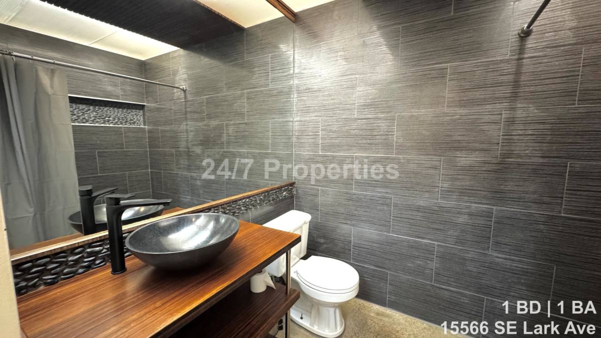 House for rent at 15566 SE Lark Ave Adu, Portland, OR 97267