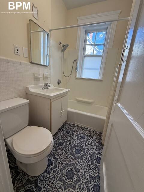Apartment for rent at 41 Wendell St, Cambridge, MA 02138