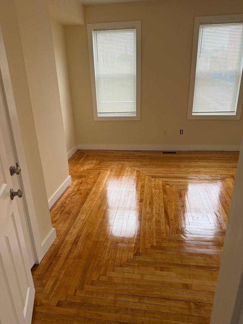 Apartment for rent at 9 Fifth St, Lowell, MA 01850