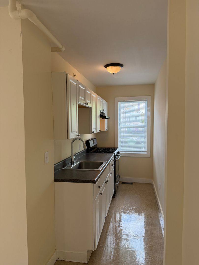 Apartment for rent at 9 Fifth St, Lowell, MA 01850