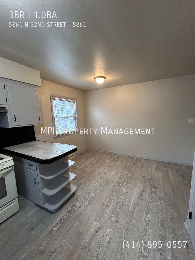 Apartment for rent at 5861 N 32nd St, Milwaukee, WI 53209