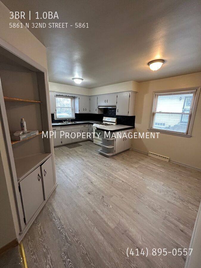 Apartment for rent at 5861 N 32nd St, Milwaukee, WI 53209