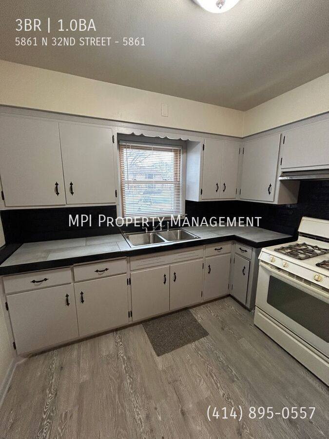 Apartment for rent at 5861 N 32nd St, Milwaukee, WI 53209