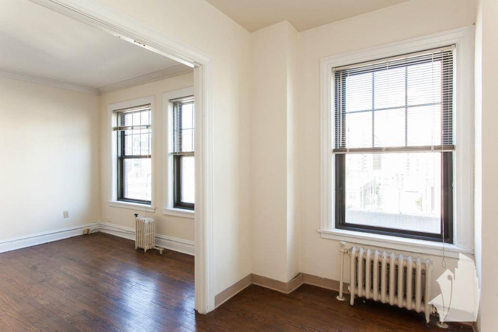 Apartment for rent at 540 W Briar Place, Chicago, IL 60657
