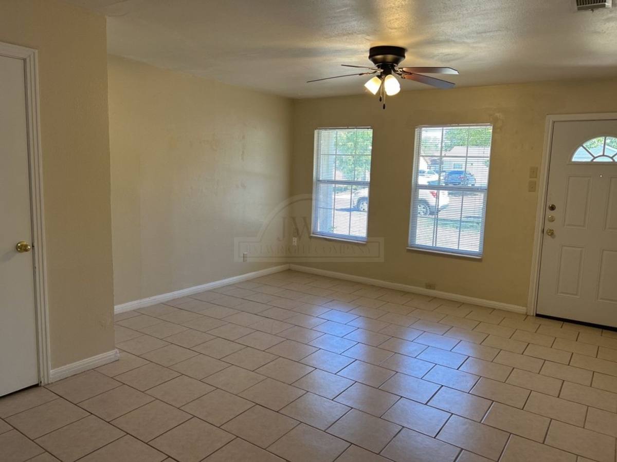 Townhouse for rent at 1608 Duncan Ave, Killeen, TX 76541