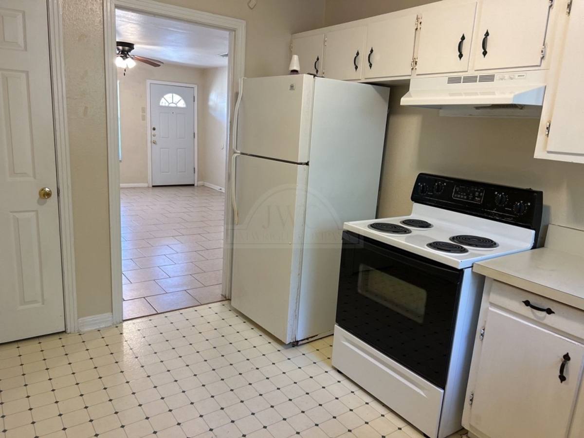 Townhouse for rent at 1608 Duncan Ave, Killeen, TX 76541