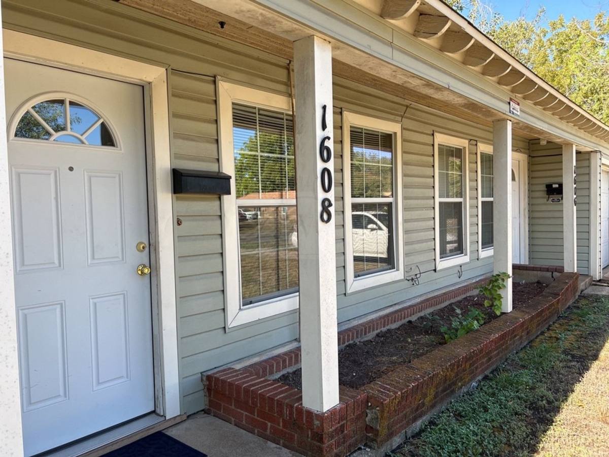 Townhouse for rent at 1608 Duncan Ave, Killeen, TX 76541