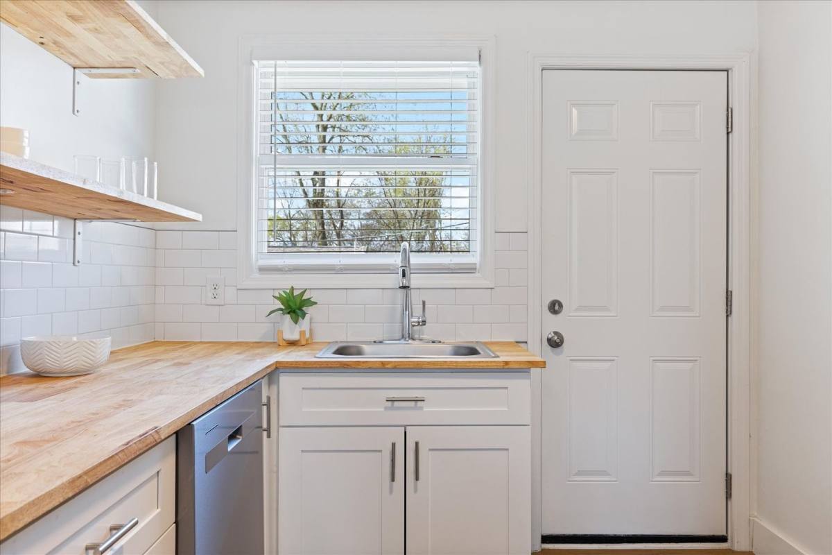 Condo for rent at 627 Shelby Ave, Nashville, TN 37206
