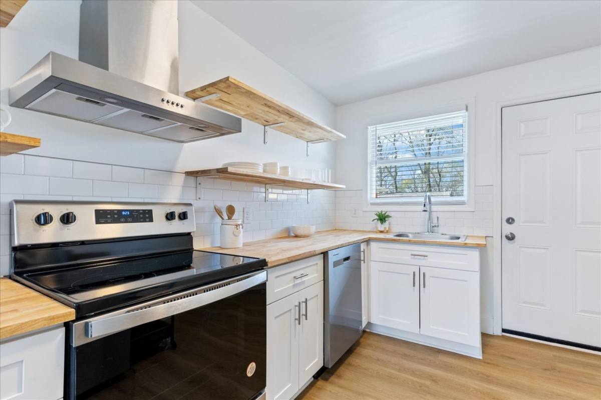 Condo for rent at 627 Shelby Ave, Nashville, TN 37206