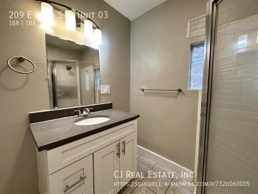 Apartment for rent at 209 E 46th St #3, Kansas City, MO 64112