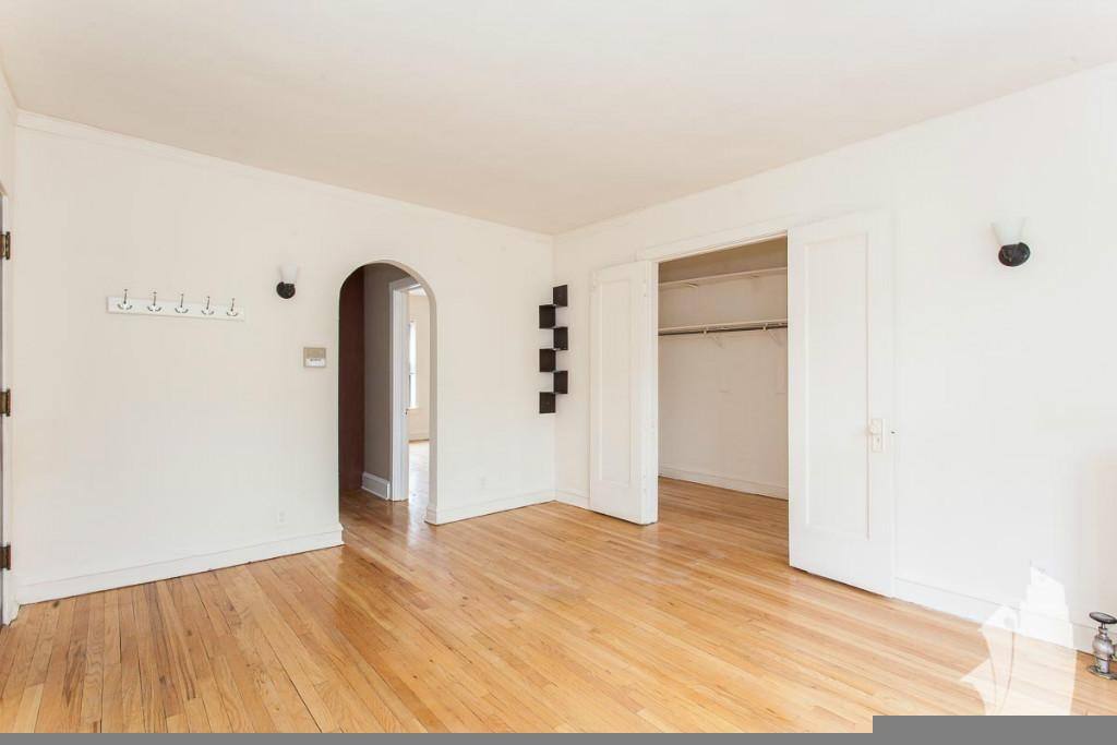 Apartment for rent at 2106 W Ainslie St #2N, Chicago, IL 60625