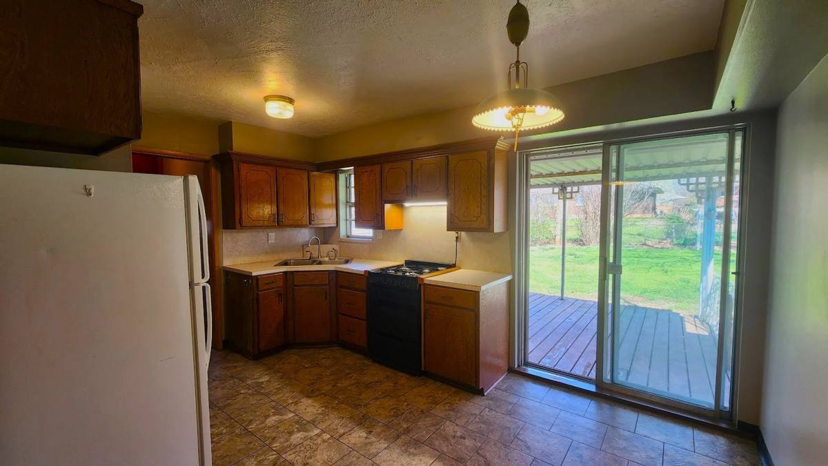 House for rent at 209 W Coe Dr, Oklahoma City, OK 73110