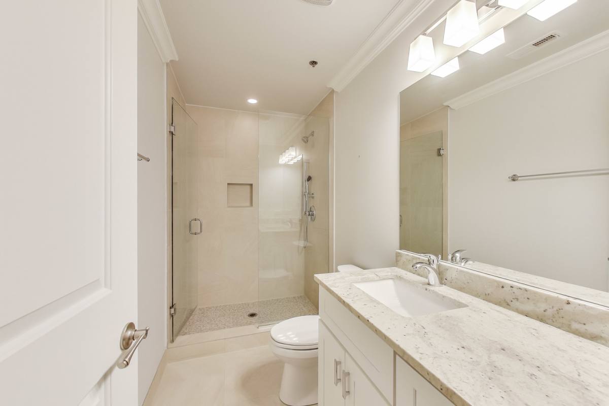 Apartment for rent at 1247 W Madison St, Chicago, IL 60607