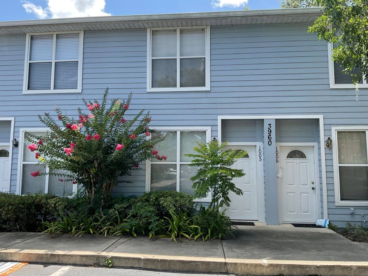 Condo for rent at 3960 SW 20th Ave, Gainesville, FL 32607