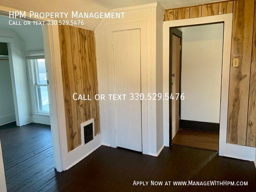 Apartment for rent at 1721 3rd St SE #2, Canton, OH 44707