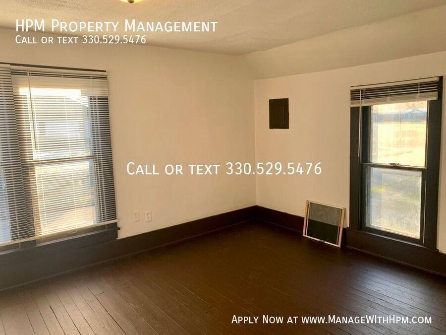 Apartment for rent at 1721 3rd St SE #2, Canton, OH 44707