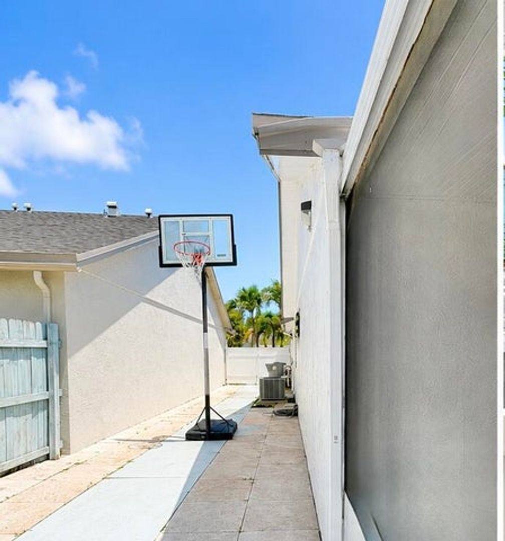 House for rent at 5072 Arbor Glen Circle, Lake Worth, FL 33463