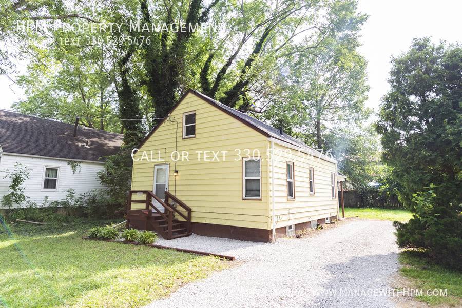 House for rent at 1047 Yukon Ave, Akron, OH 44320