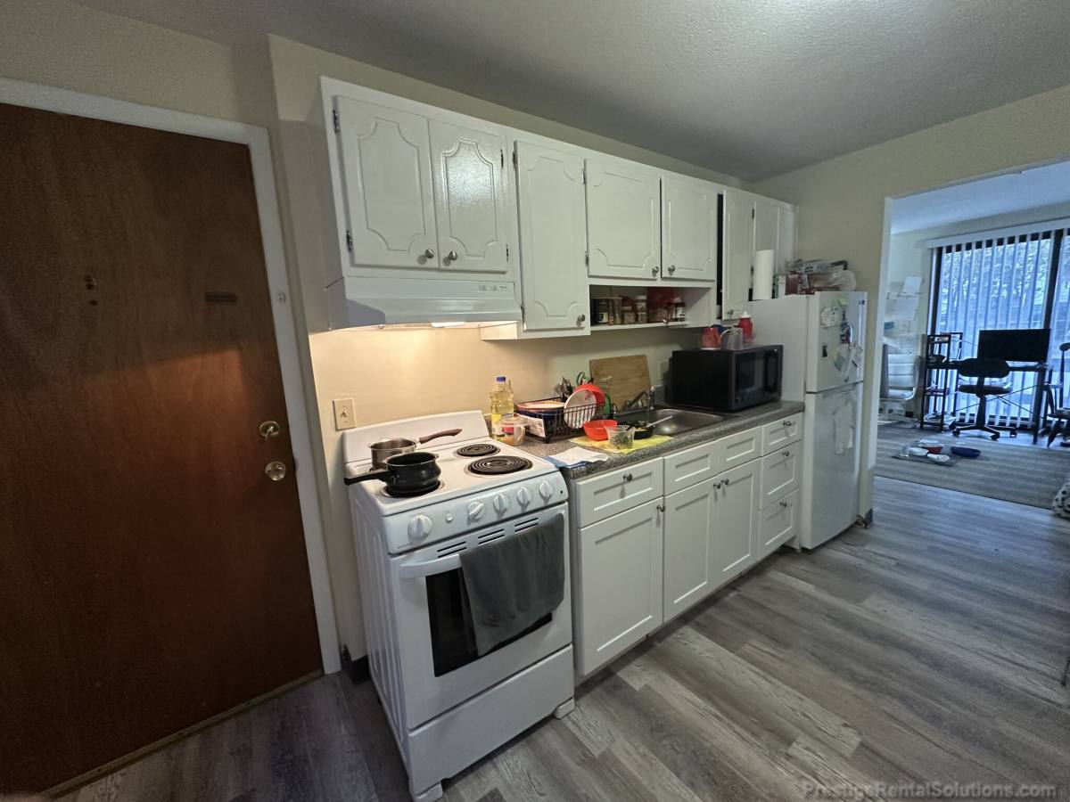 Apartment for rent at 17 Cross St #21, Marlborough, MA 01752