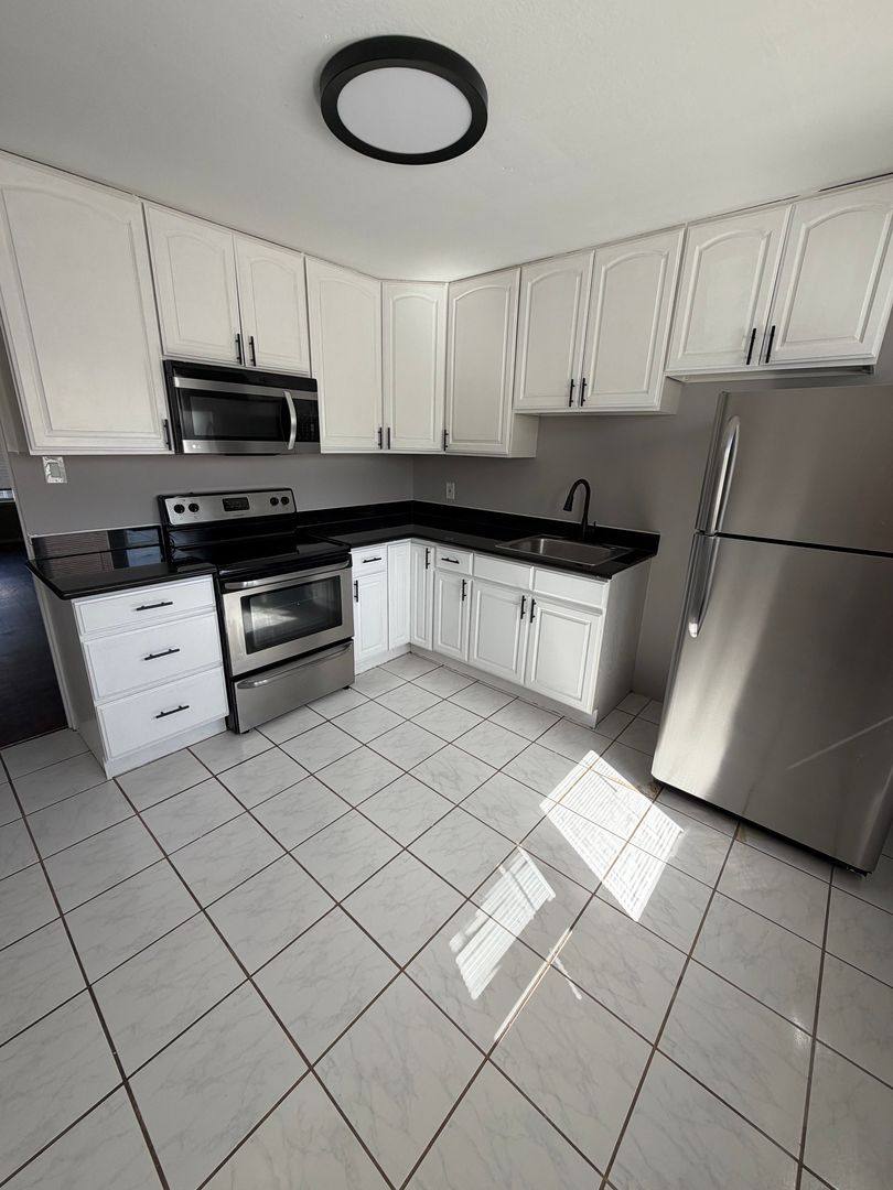 Apartment for rent at 1531 Alcatraz, Berkeley, CA 94703